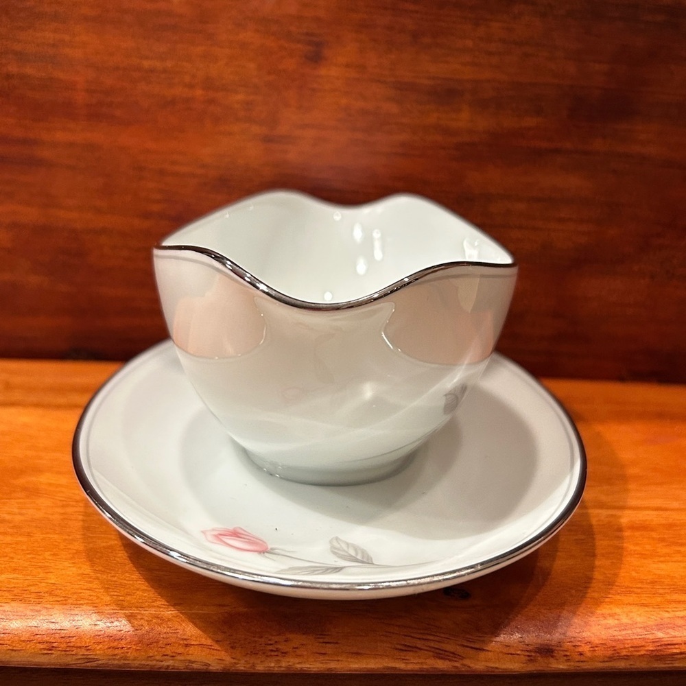 Noritake Rosemarie Oval Gravy Boat White w/ Pink Roses Platinum Trim Japan 6044 - Picture 5 of 11